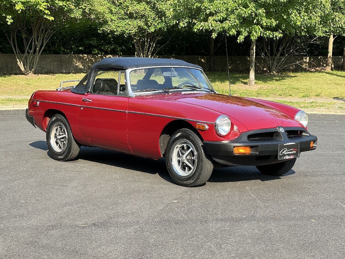 1976 MG MGB ROADSTER / 4-SPEED / MUST SEE - photo 2