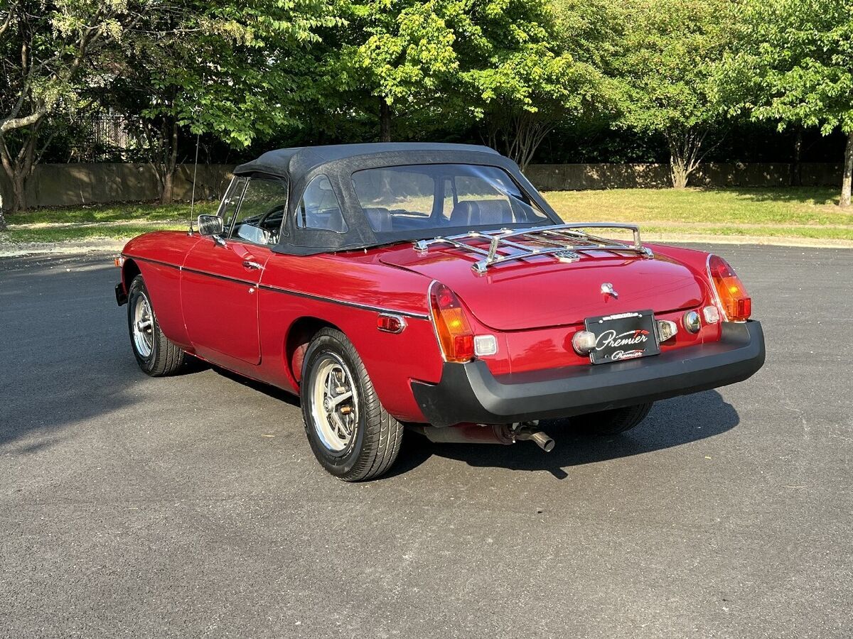 1976 MG MGB ROADSTER / 4-SPEED / MUST SEE - photo 8