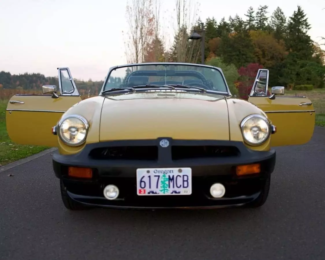1976 MG MGB 1976 MG MGB MK III ROADSTER /61K MILES - photo 3