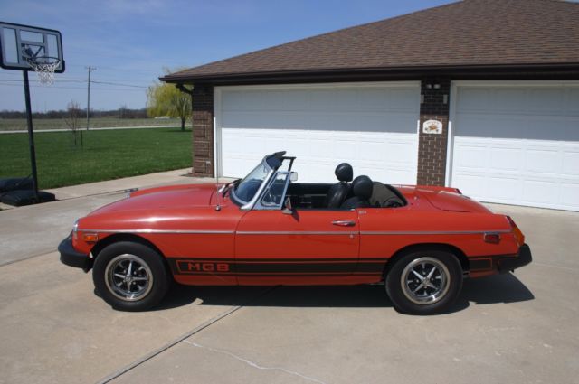 1976 MG MGB Mk IV 2dr Roadster 4-cyl. 1798cc/95hp 2x1bbl 1976 MG MGB