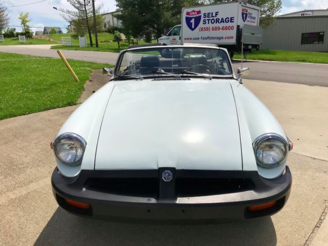 1976 MG MGB - photo 2