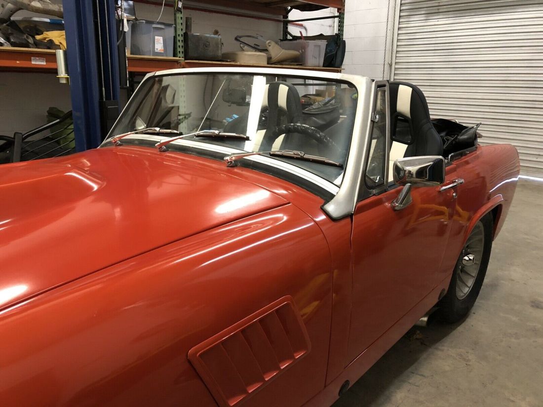 1976 MG Midget 1500 black and white stripes - photo 4