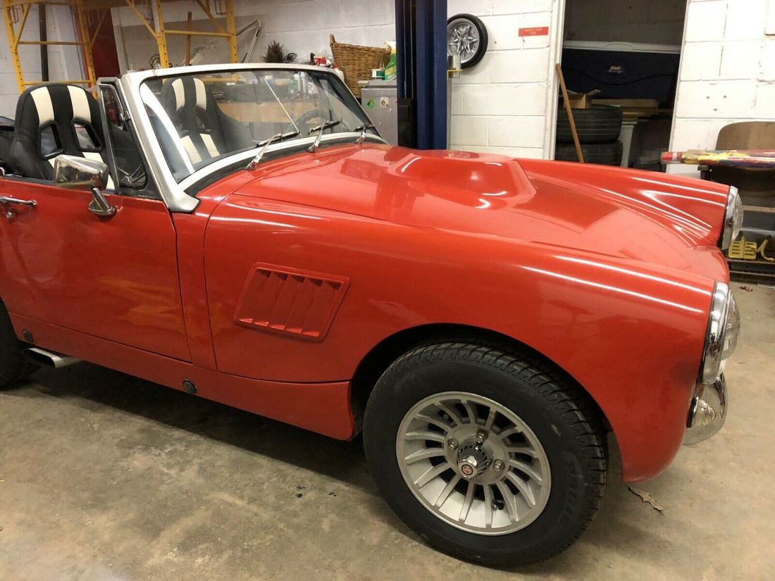 1976 MG Midget 1500 black and white stripes - photo 9