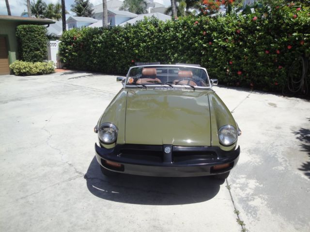 1976 MG MGB 50th Anniversary Roadster - photo 11