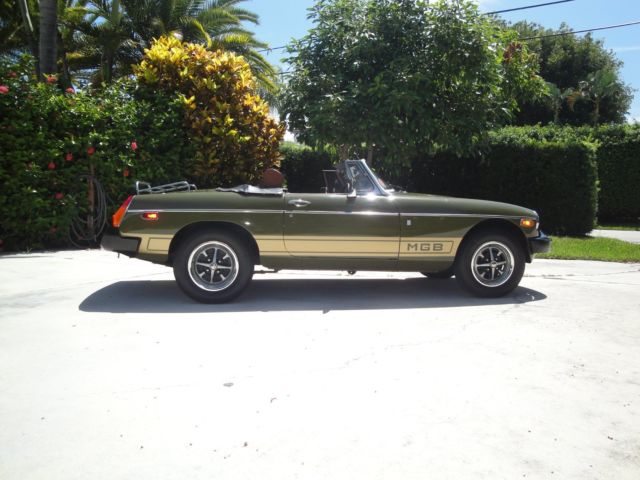 1976 MG MGB 50th Anniversary Roadster - photo 3