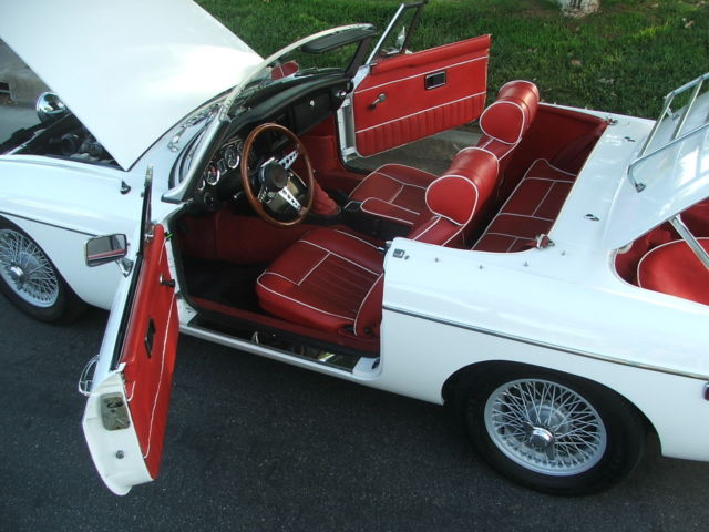 1976 MG MGB Roadster - photo 11