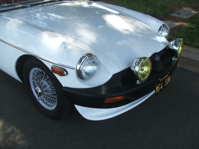1976 MG MGB Roadster - photo 6