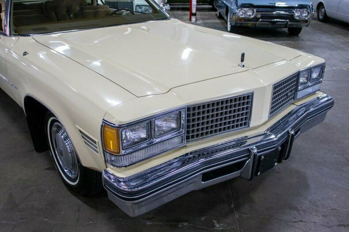 1976 Oldsmobile Ninety-Eight Regency - photo 9