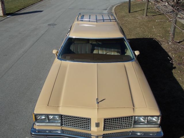 1976 Oldsmobile Custom Cruiser - photo 10