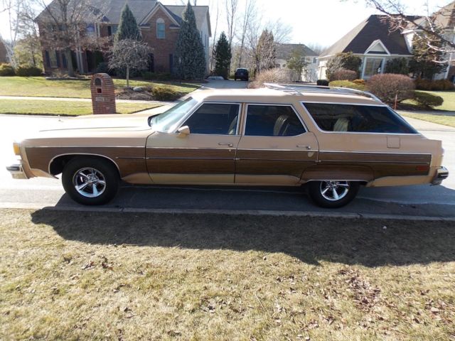 1976 Oldsmobile Custom Cruiser - photo 2