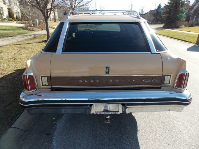1976 Oldsmobile Custom Cruiser - photo 6