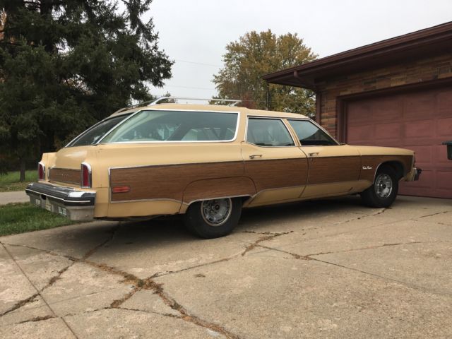 1976 Oldsmobile Custom Cruiser - photo 4