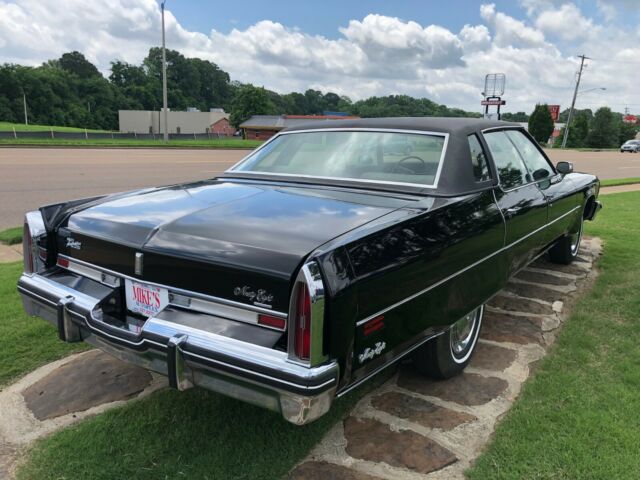 1976 Oldsmobile Ninety-Eight - photo 9