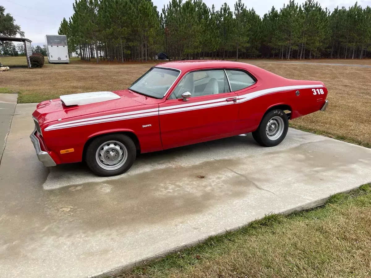 1976 Plymouth Duster Coupe Red RWD Automatic 1976 Plymouth Duster