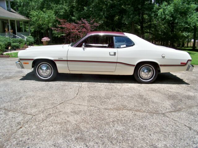 1976 Plymouth Duster "Silver Duster" Package - photo 2
