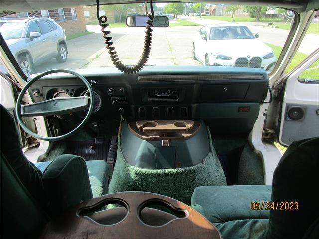 1976 Plymouth Voyager - photo 12
