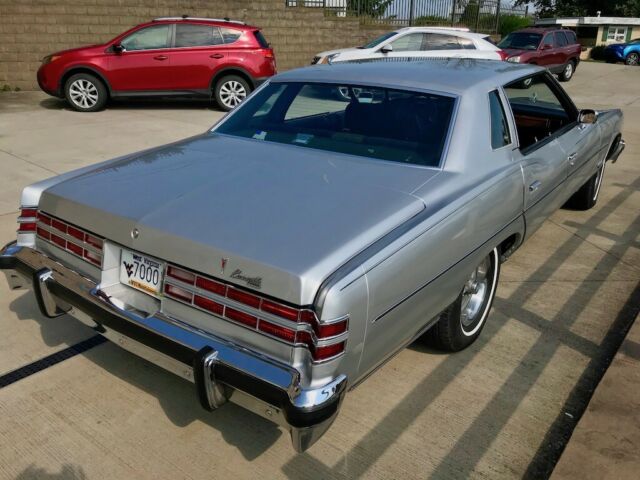 1976 Pontiac Bonneville 4 Door Hardtop - photo 6