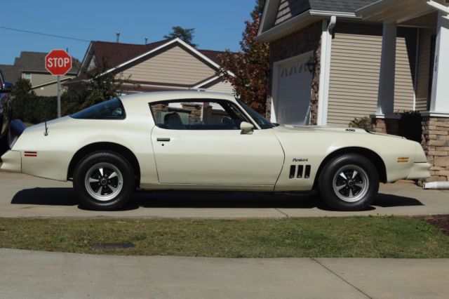 1976 Pontiac Firebird 400-4 Speed (RESERVE LOW PRICE) 1976 Pontiac Firebird