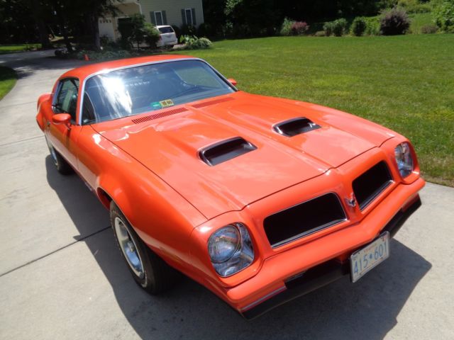 1976 PONTIAC FIREBIRD FORMULA 400 DOCUMENTED 10,600 ORIGINAL MILES 1976 Pontiac Firebird FORMULA 400