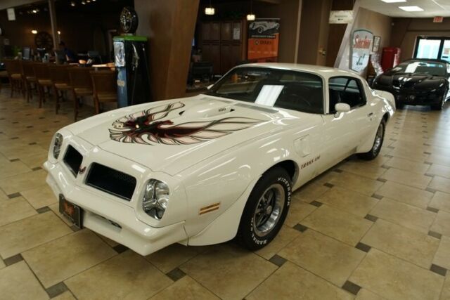 1976 Pontiac Firebird Trans Am 9999 Miles Cameo White 400C.I. 4-Speed Manual 1976 Pontiac Firebird Trans Am