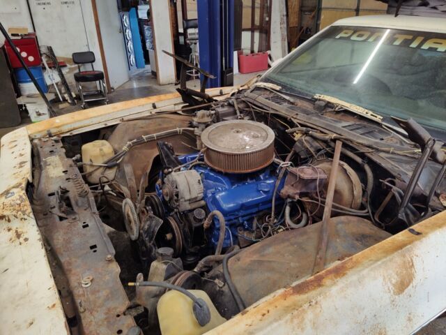 1976 Pontiac Grand LeMans - photo 10