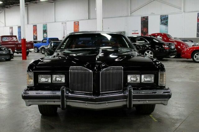 1976 Pontiac Grand Prix -- - photo 8