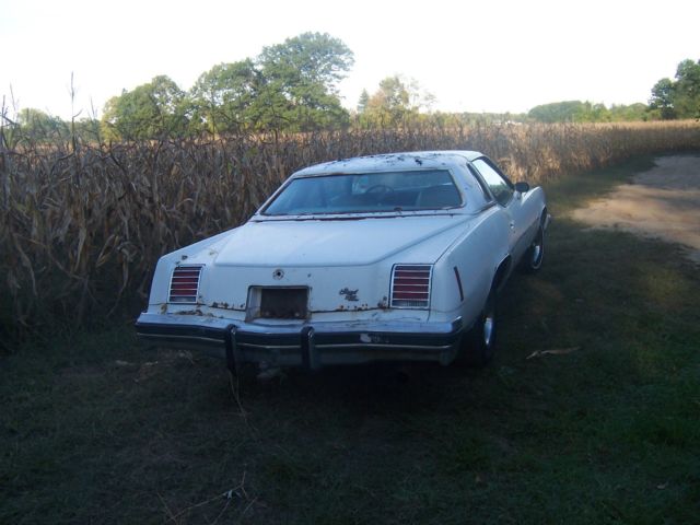 1976 Pontiac Grand Prix Base Coupe 2-Door - photo 6