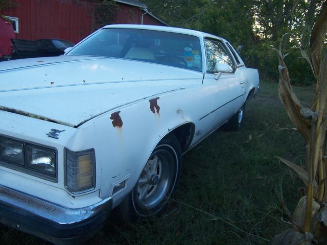 1976 Pontiac Grand Prix Base Coupe 2-Door - photo 7