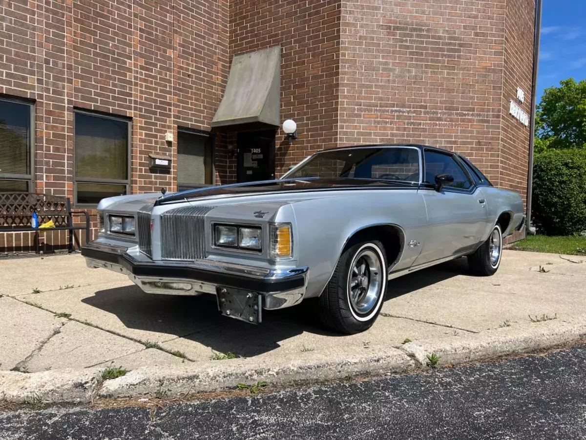 1976 pontiac grand prix model SJ 400 AC 1975 1977 1976 Pontiac Grand Prix Model SJ