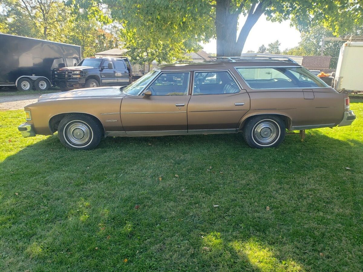 1976 Pontiac Grand Safari Wagon Clamshell 1976 Pontiac Grand Safari