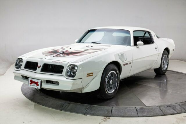 1976 Pontiac Trans Am 6.6 Liter V8 3 Speed Automatic Coupe Cameo Ivory 1976 Pontiac Trans Am --
