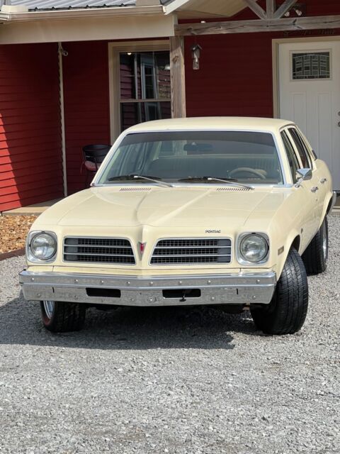 1976 Pontiac Ventura - photo 2