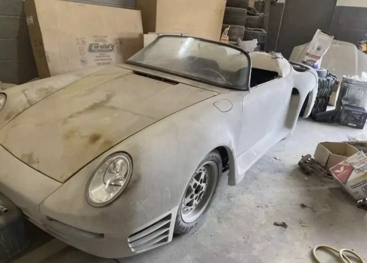 1976 Porsche 911 Coupe Red 1976 Porsche 911