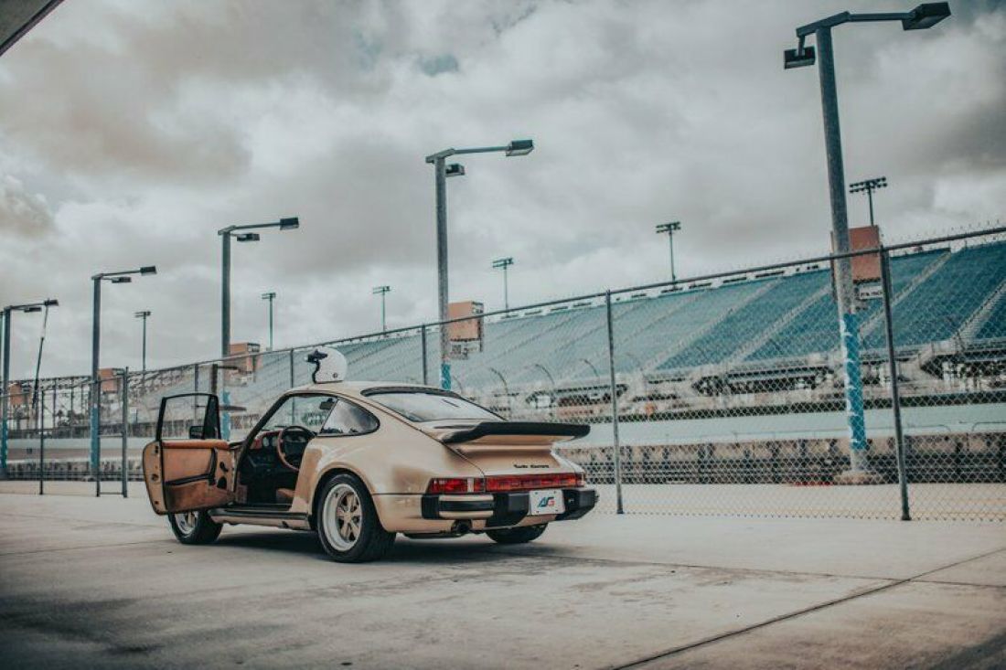 1976 Porsche 911 S Signature Edition 50,250 Miles Coupe 2.7 Flat Six 5 Speed Ma 1976 Porsche 911 Signature Edition