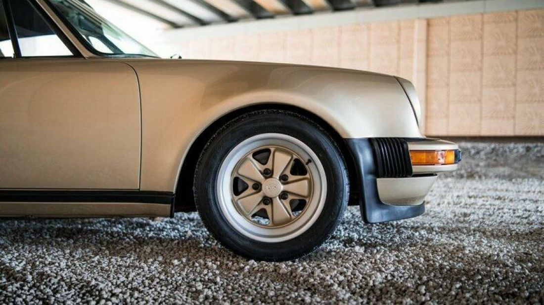 1976 Porsche 911 Signature Edition - photo 11