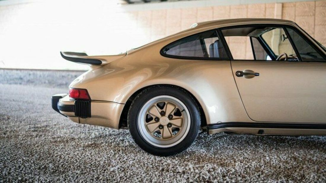 1976 Porsche 911 Signature Edition - photo 12