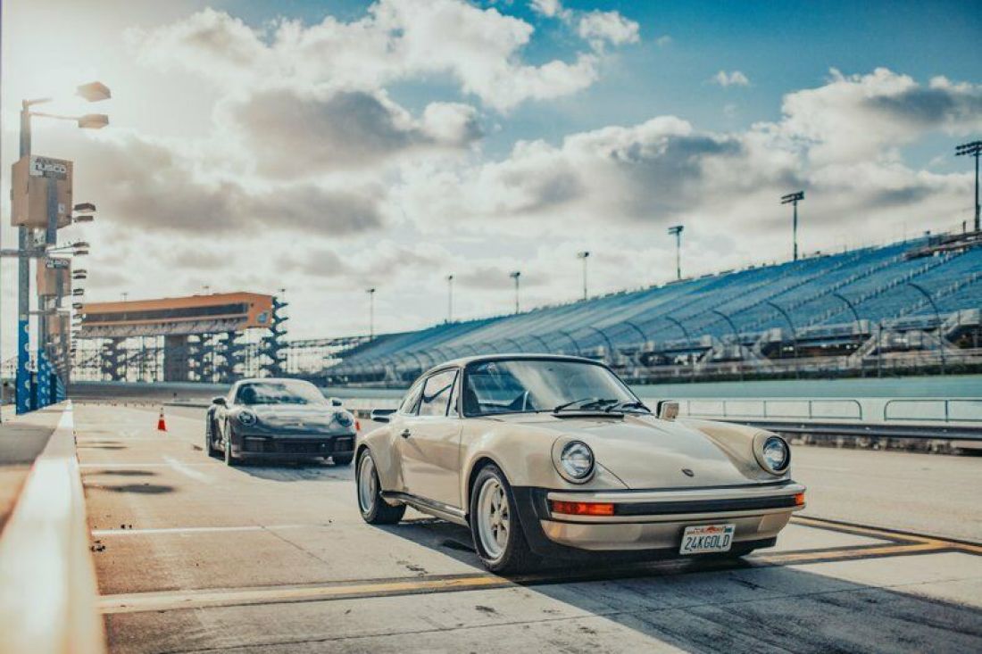 1976 Porsche 911 Signature Edition - photo 5