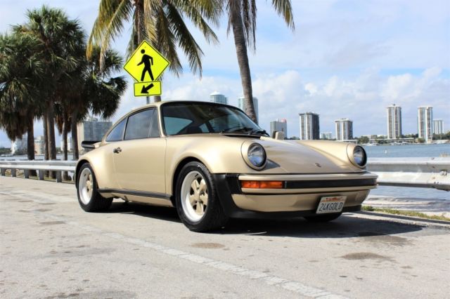 1976 Porsche 911 Signature Edition - photo 10