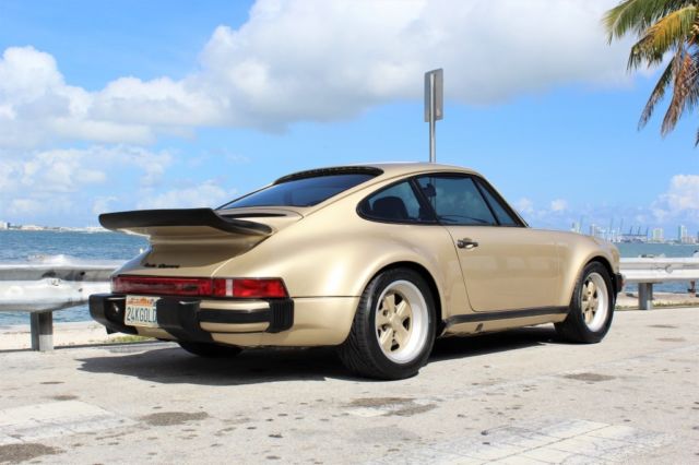 1976 Porsche 911 Signature Edition - photo 11
