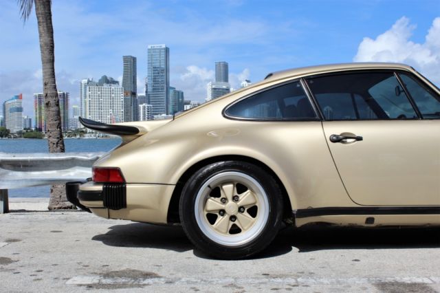 1976 Porsche 911 Signature Edition - photo 13