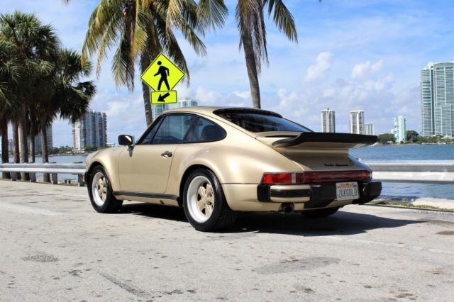 1976 Porsche 911 Signature Edition - photo 6