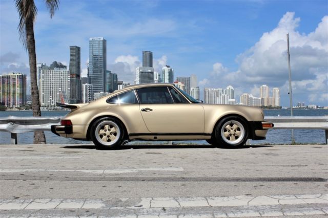 1976 Porsche 911 Signature Edition - photo 9
