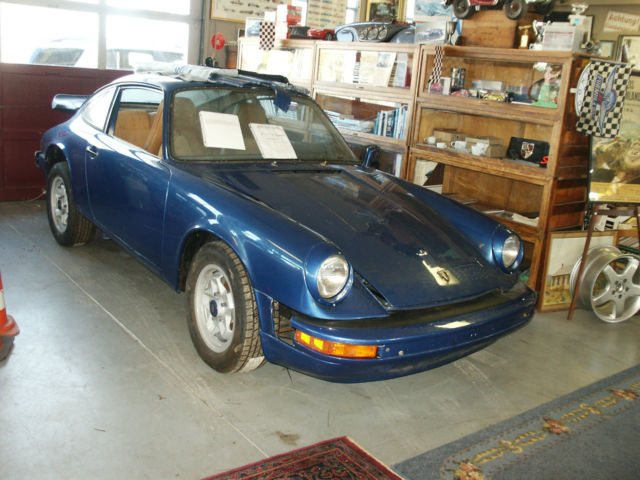 1976 Porsche 911 Signiture Edition Sun Roof coupe