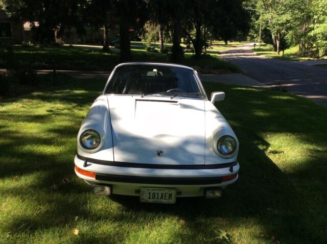 1976 Porsche 911 Targa **A Total Restoration** 1976 Porsche 911 Targa