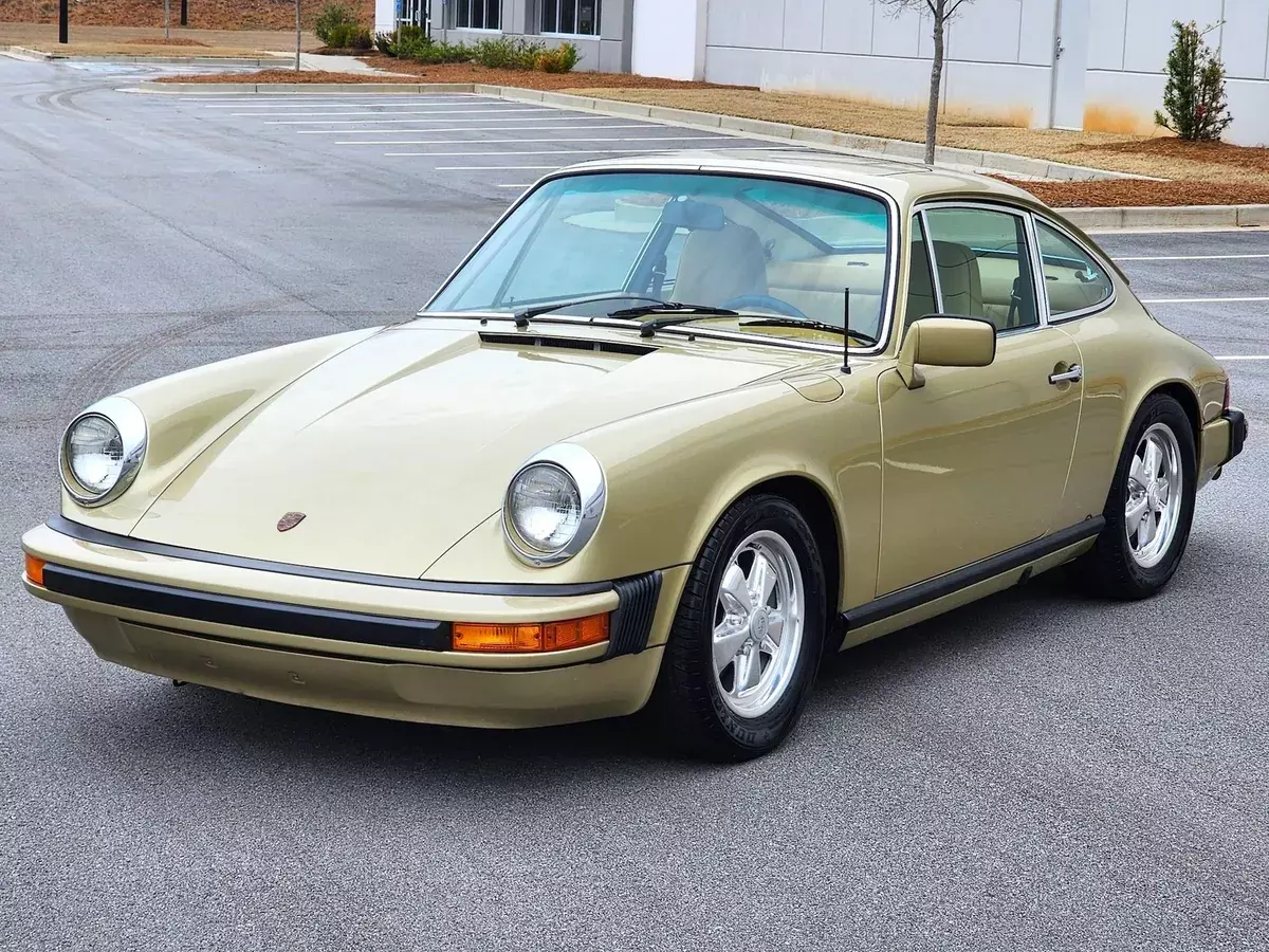 1976 Porsche 911S, Platinum Metallic, Overall in great shape! 1976 Porsche 911 S