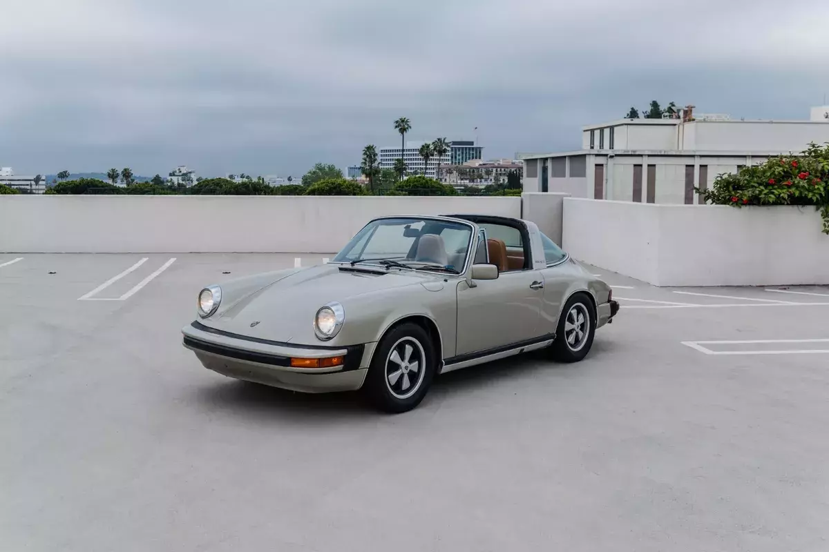 1976 Porsche 911S Targa Signature Edition 1976 Porsche 911 911S Targa Signature Edition