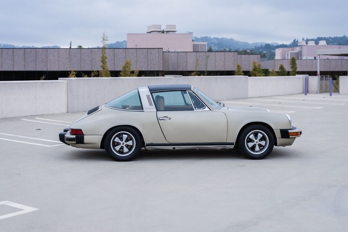 1976 Porsche 911 911S Targa Signature Edition - photo 8