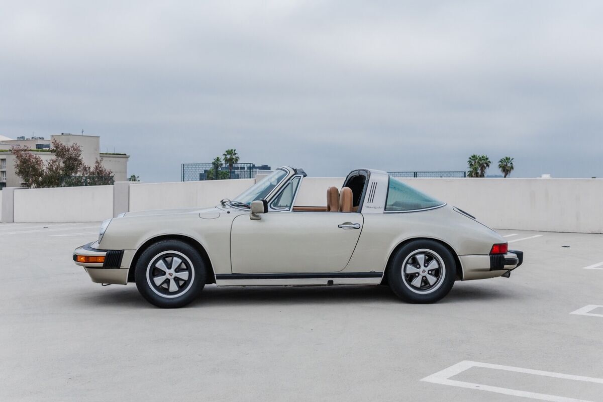 1976 Porsche 911 911S Targa Signature Edition - photo 9