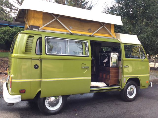 1976 Volkswagen Bus/Vanagon Riviera camper pop top - photo 2