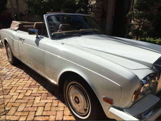 1976 Rolls-Royce Corniche - photo 2